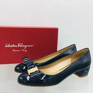 Salvatore Ferragamo Vara ダークブラウン7C Salvatore Ferragamo Vara ダークブラウン7C